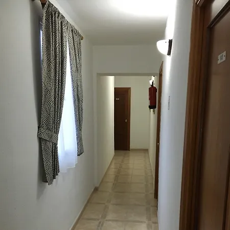 Hostal Barbate بيت ضيافة 3*