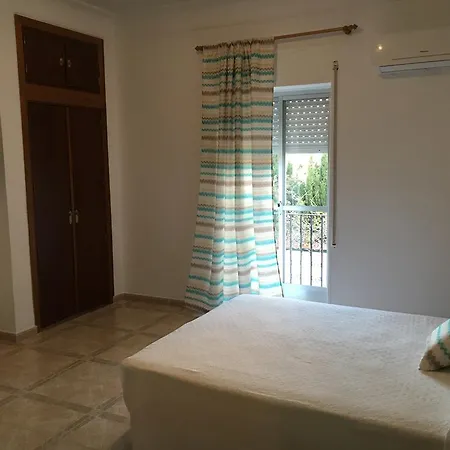 Hostal Barbate بارباتي